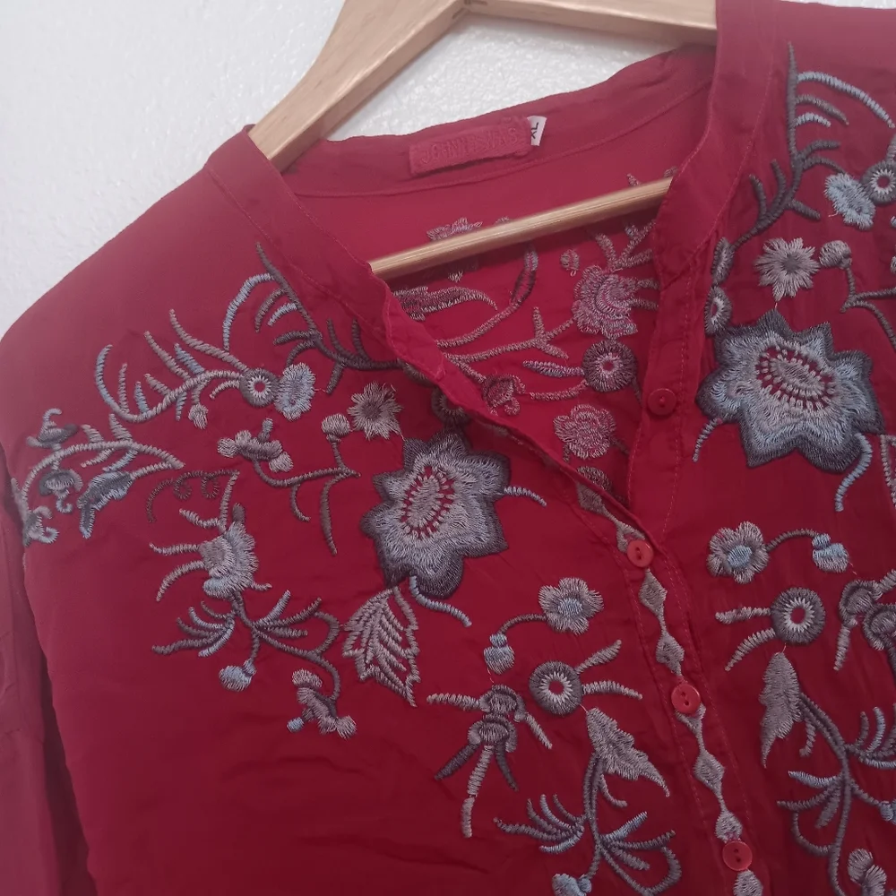 Johnny Was Crinkle Embroidered Floral Blouse - Picture 5 of 9